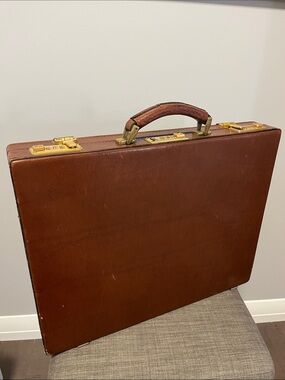 Gold Pfeil Leather Briefcase with Presto Gold Hardware